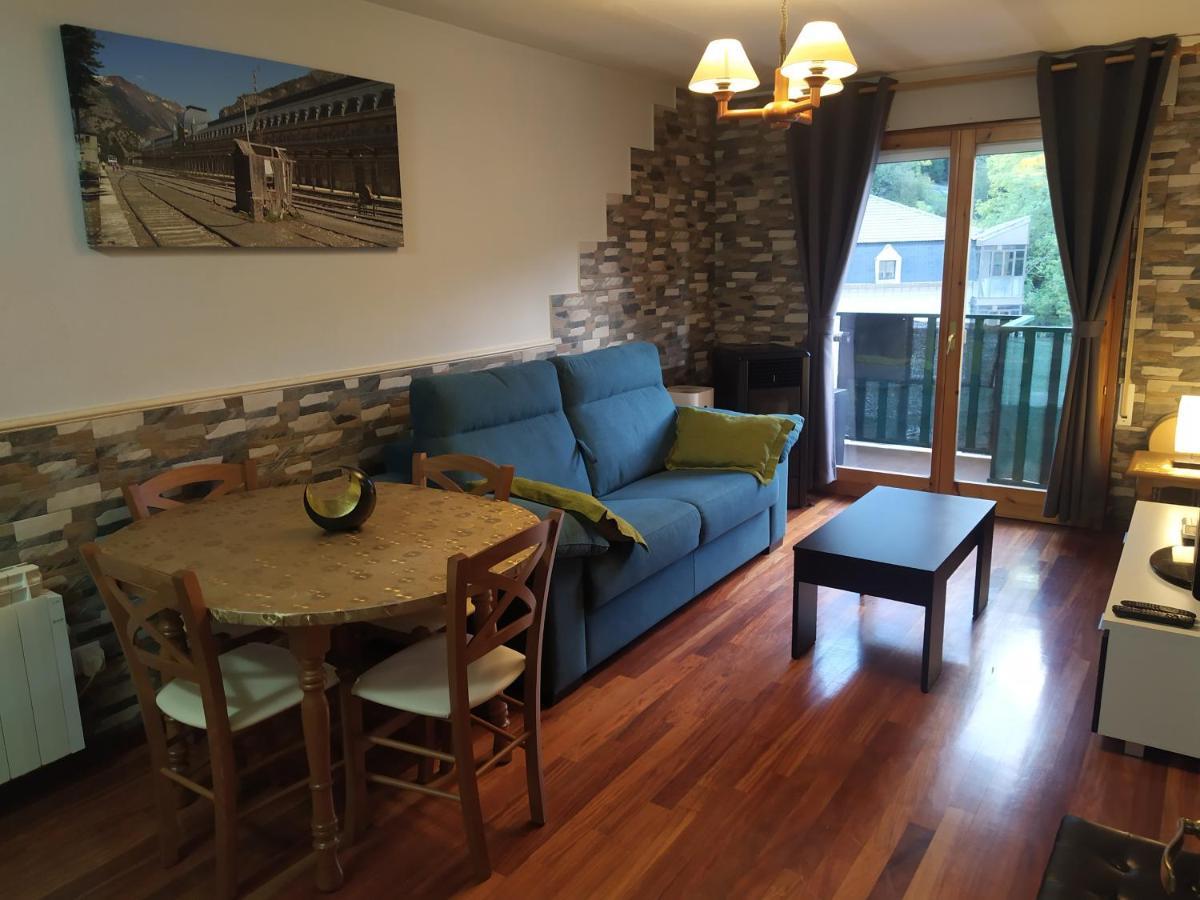 Apartamento De Montana "Nueva Canfranc" Bagian luar foto