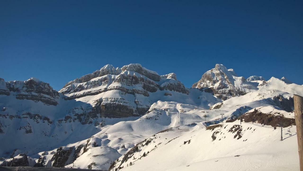 Apartamento De Montana "Nueva Canfranc" Bagian luar foto